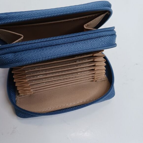 Buxton Blue Genuine Leather Credit Card Holder/Name Card Wallet - Picture 3 of 9